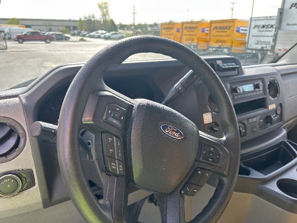 Light Duty Box Truck-Light and Medium Duty Trucks-Ford-2023-E350-Boise-ID-101,595\n\t\tmiles-$ 29,500 - Image 18
