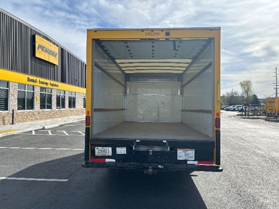Light Duty Box Truck-Light and Medium Duty Trucks-Ford-2023-E350-Boise-ID-101,595\n\t\tmiles-$ 29,500 - Image 9
