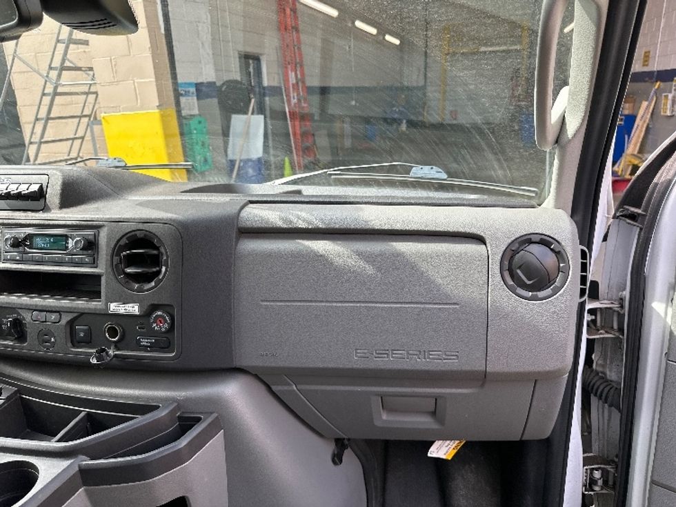 Light Duty Box Truck-Light and Medium Duty Trucks-Ford-2023-E350-Central Islip-NY-14,384\n\t\tmiles-$ 44,750 - Image 20