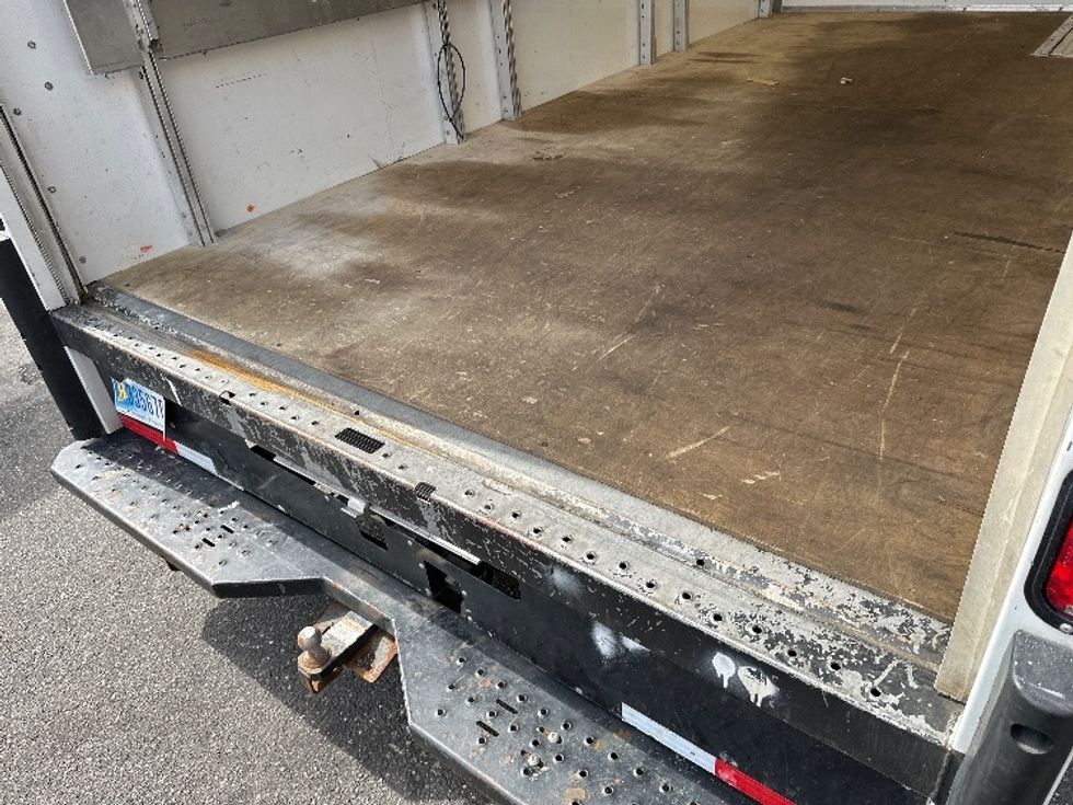 Light Duty Box Truck-Light and Medium Duty Trucks-Ford-2023-E350-Central Islip-NY-14,384\n\t\tmiles-$ 44,750 - Image 9