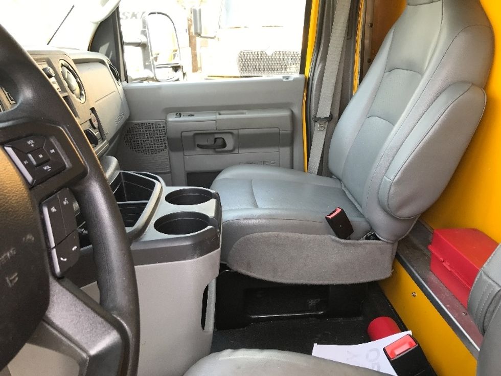 Light Duty Box Truck-Light and Medium Duty Trucks-Ford-2023-E350-Chandler-AZ-88,240\n\t\tmiles-$ 29,500 - Image 18