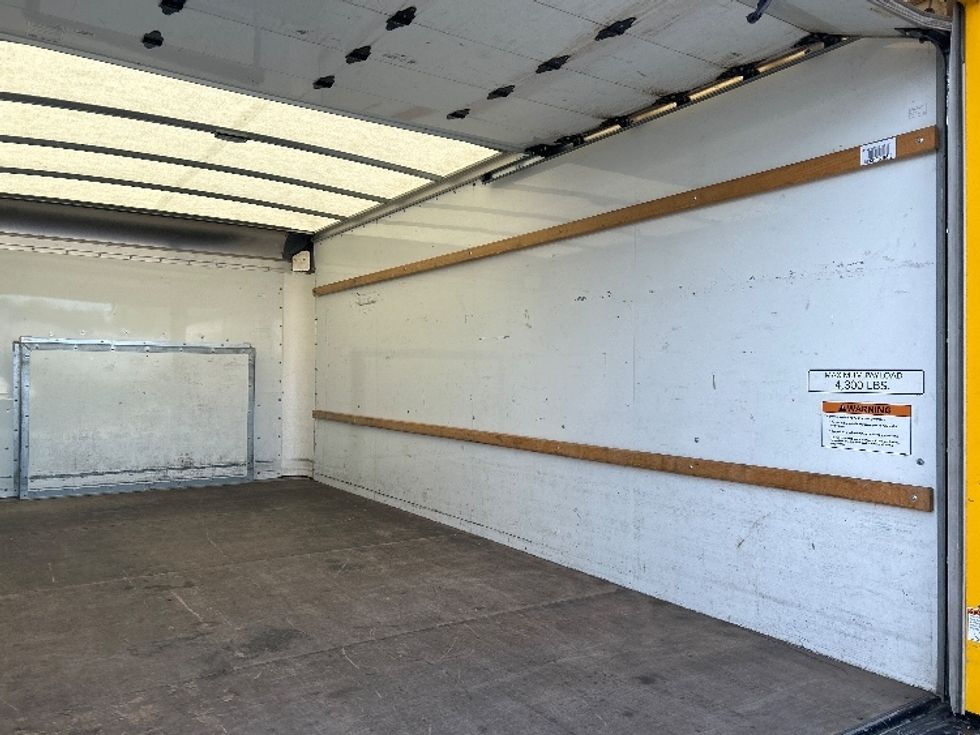 Light Duty Box Truck-Light and Medium Duty Trucks-Ford-2023-E350-Chesapeake-VA-113,597\n\t\tmiles-$ 27,000 - Image 11