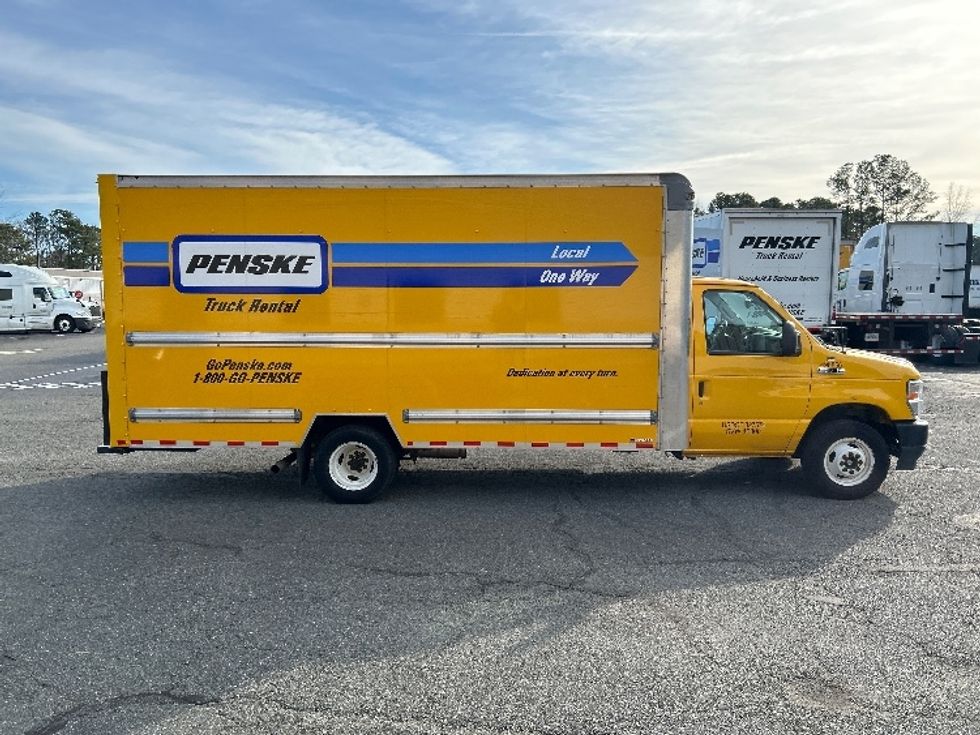 Light Duty Box Truck-Light and Medium Duty Trucks-Ford-2023-E350-Chesapeake-VA-113,597\n\t\tmiles-$ 27,000 - Image 13