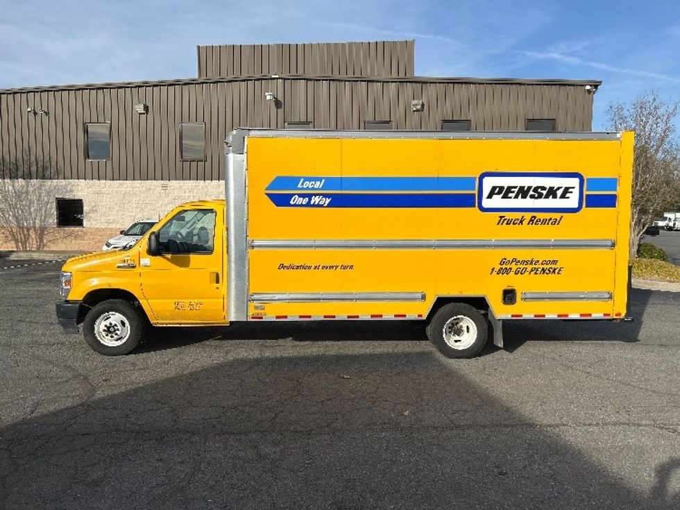 Light Duty Box Truck-Light and Medium Duty Trucks-Ford-2023-E350-Chesapeake-VA-113,597\n\t\tmiles-$ 27,000 - Image 4