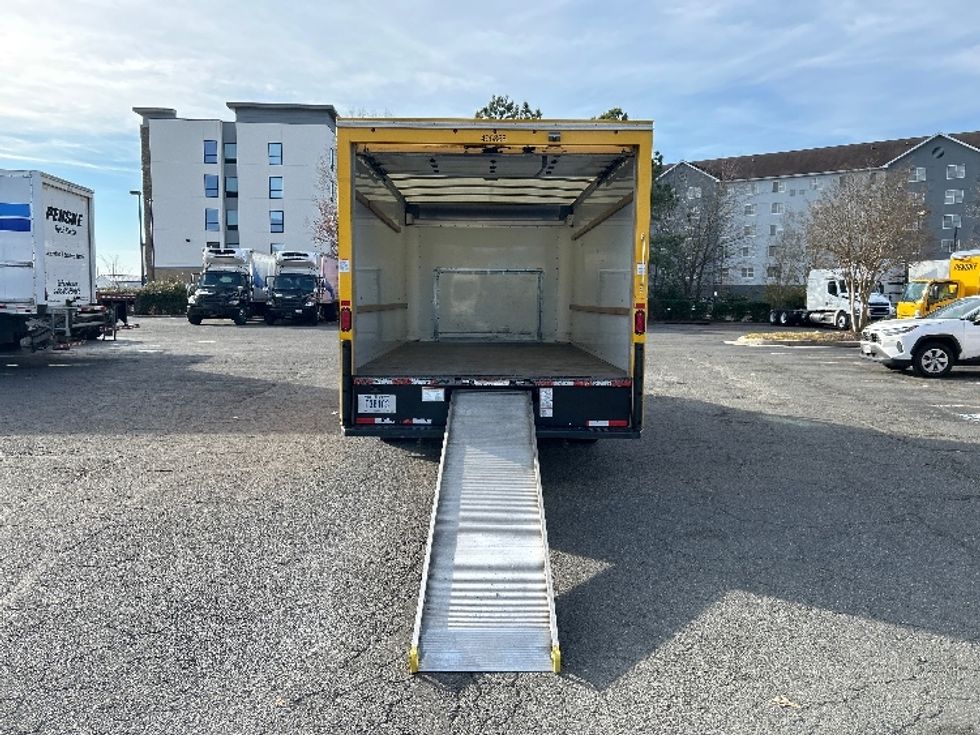 Light Duty Box Truck-Light and Medium Duty Trucks-Ford-2023-E350-Chesapeake-VA-113,597\n\t\tmiles-$ 27,000 - Image 8