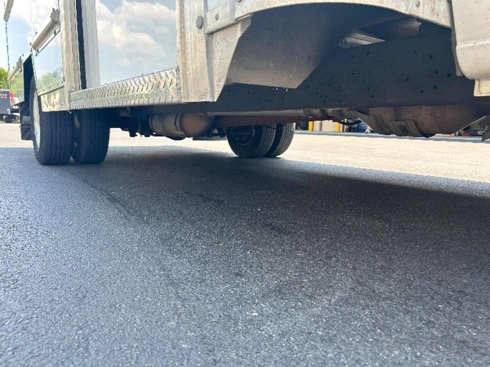 Light Duty Box Truck-Light and Medium Duty Trucks-Ford-2023-E350-Cranbury-NJ-24,942\n\t\tmiles-$ 43,500 - Image 14