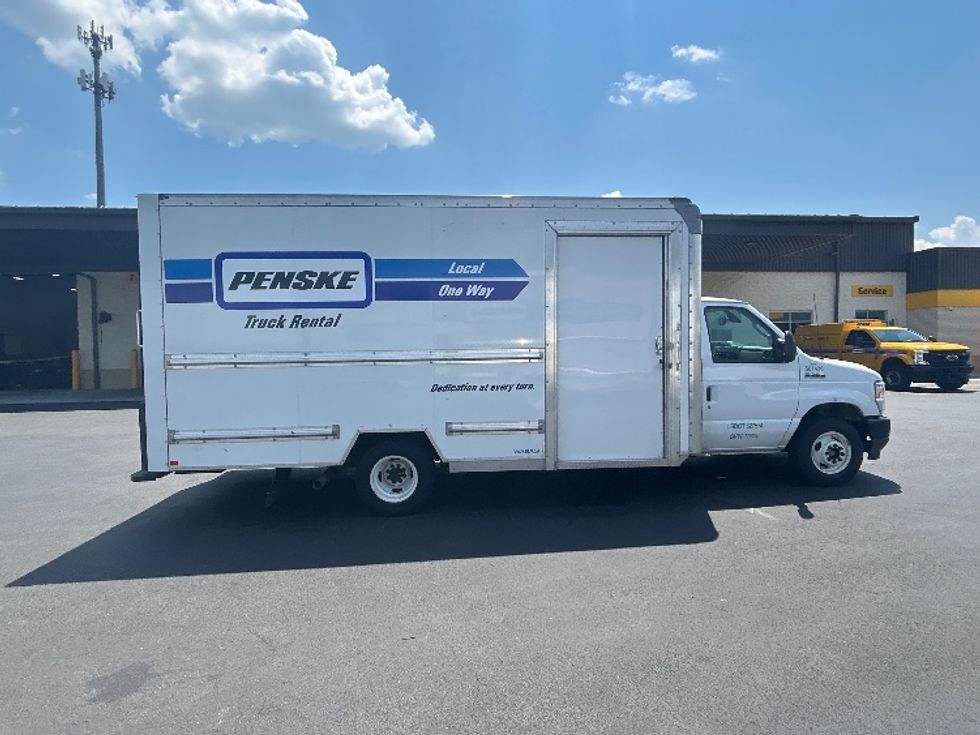 Light Duty Box Truck-Light and Medium Duty Trucks-Ford-2023-E350-Cranbury-NJ-24,942\n\t\tmiles-$ 43,500 - Image 15