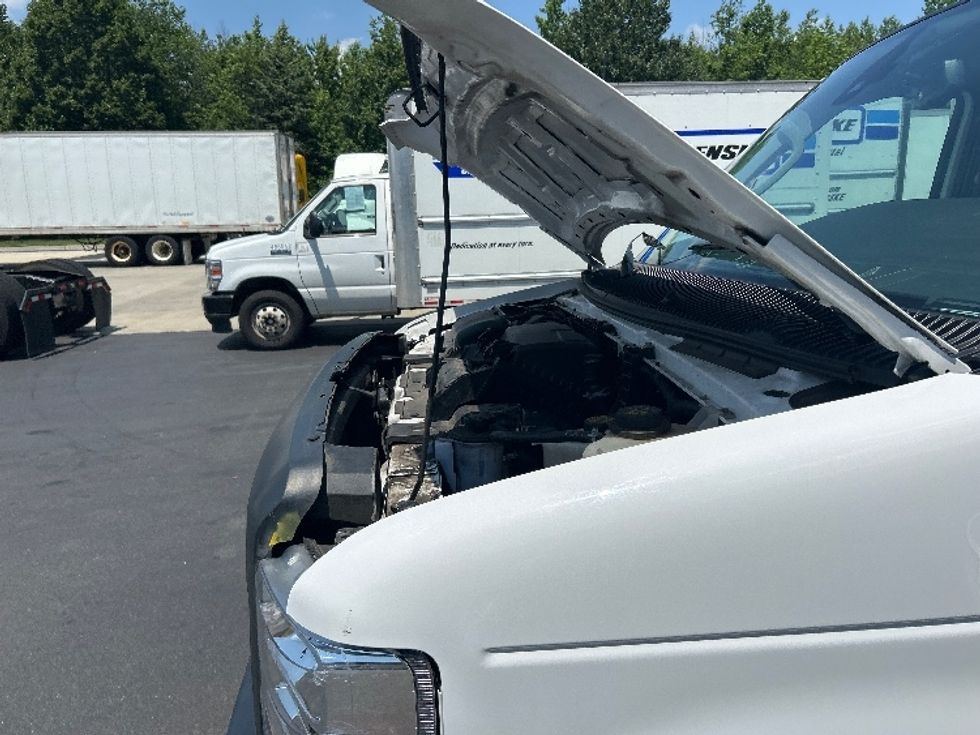 Light Duty Box Truck-Light and Medium Duty Trucks-Ford-2023-E350-Cranbury-NJ-24,942\n\t\tmiles-$ 43,500 - Image 24