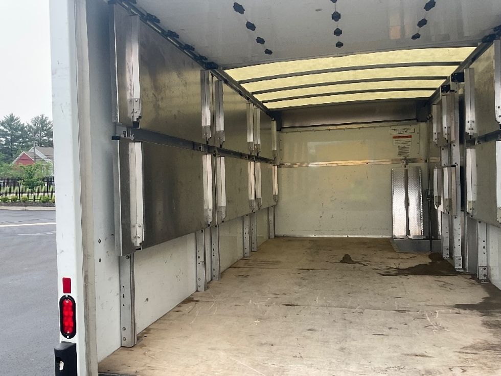 Light Duty Box Truck-Light and Medium Duty Trucks-Ford-2023-E350-Cranbury-NJ-26,632\n\t\tmiles-$ 43,500 - Image 11