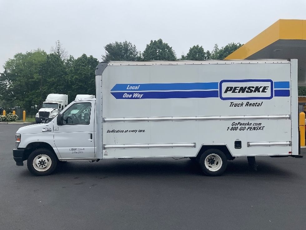 Light Duty Box Truck-Light and Medium Duty Trucks-Ford-2023-E350-Cranbury-NJ-26,632\n\t\tmiles-$ 43,500 - Image 4
