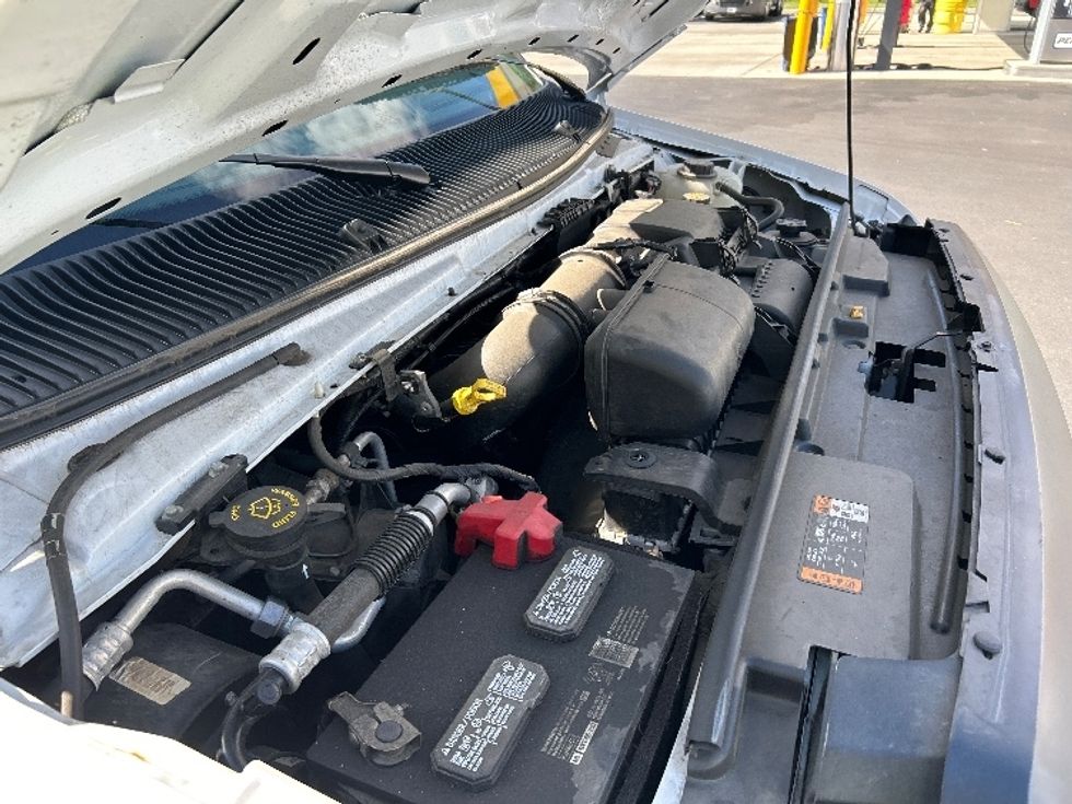 Light Duty Box Truck-Light and Medium Duty Trucks-Ford-2023-E350-Cranbury-NJ-31,464\n\t\tmiles-$ 43,000 - Image 22