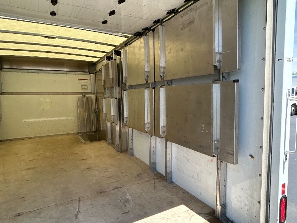 Light Duty Box Truck-Light and Medium Duty Trucks-Ford-2023-E350-Cranbury-NJ-32,396\n\t\tmiles-$ 42,750 - Image 12