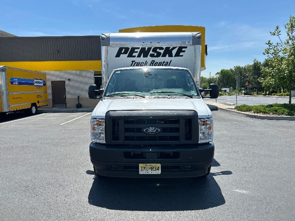 Light Duty Box Truck-Light and Medium Duty Trucks-Ford-2023-E350-Cranbury-NJ-32,396\n\t\tmiles-$ 42,750 - Image 2