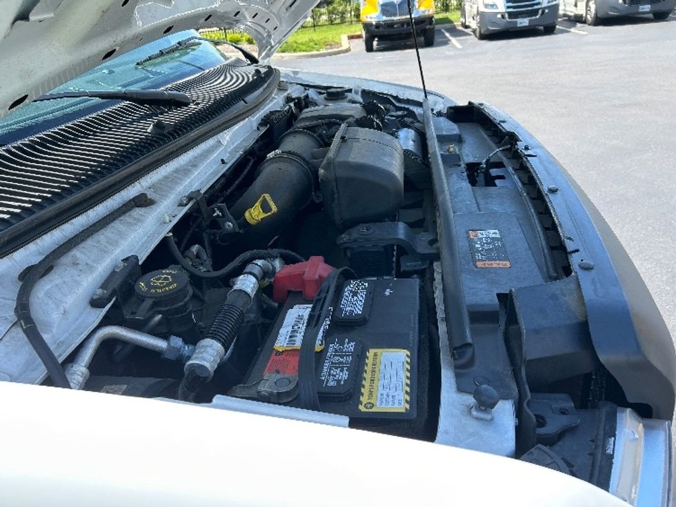 Light Duty Box Truck-Light and Medium Duty Trucks-Ford-2023-E350-Cranbury-NJ-32,396\n\t\tmiles-$ 42,750 - Image 23