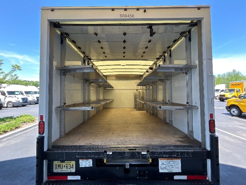 Light Duty Box Truck-Light and Medium Duty Trucks-Ford-2023-E350-Cranbury-NJ-32,396\n\t\tmiles-$ 42,750 - Image 25