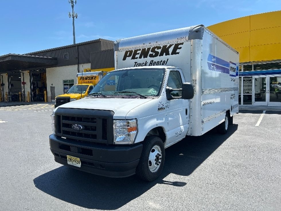 Light Duty Box Truck-Light and Medium Duty Trucks-Ford-2023-E350-Cranbury-NJ-32,396\n\t\tmiles-$ 42,750 - Image 3