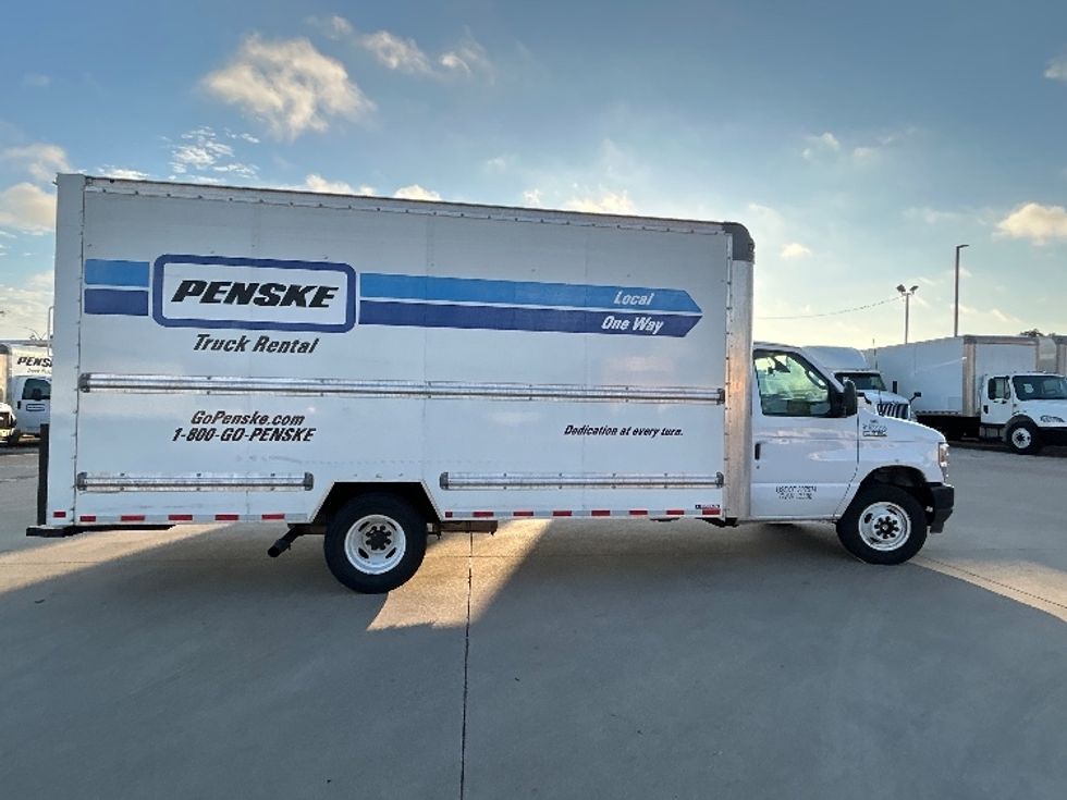 Light Duty Box Truck-Light and Medium Duty Trucks-Ford-2023-E350-Dallas-TX-106,877\n\t\tmiles-$ 31,500 - Image 14