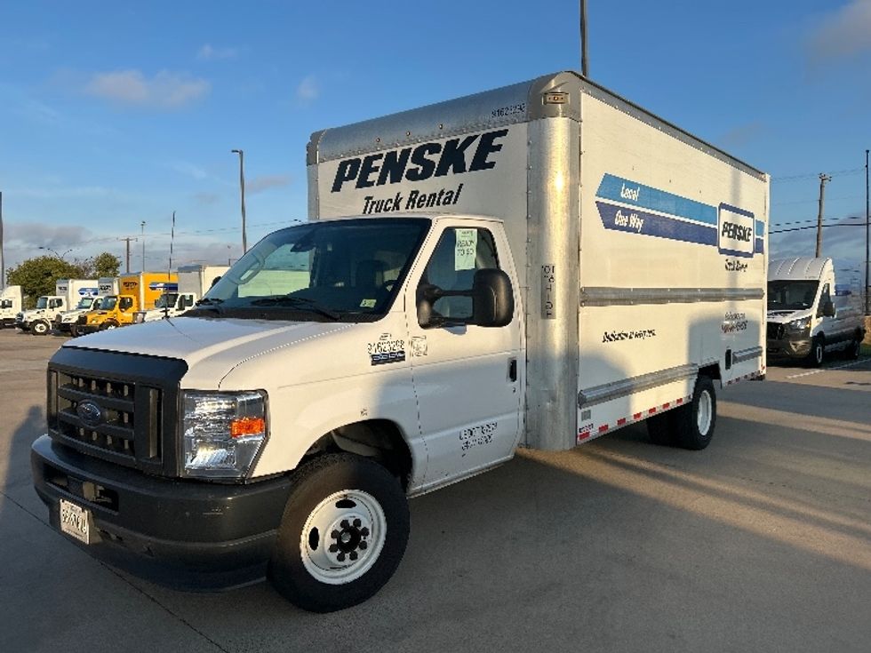 Light Duty Box Truck-Light and Medium Duty Trucks-Ford-2023-E350-Dallas-TX-106,877\n\t\tmiles-$ 31,500 - Image 3