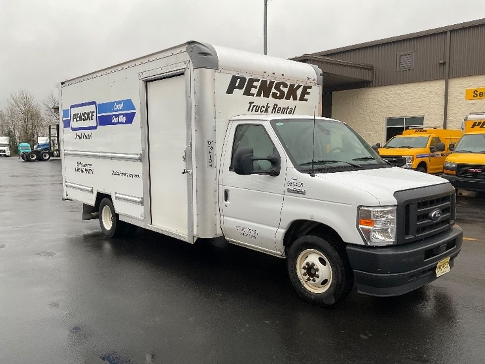 Light Duty Box Truck-Light and Medium Duty Trucks-Ford-2023-E350-Dayton-NJ-36,042\n\t\tmiles-$ 43,250 - Image 1
