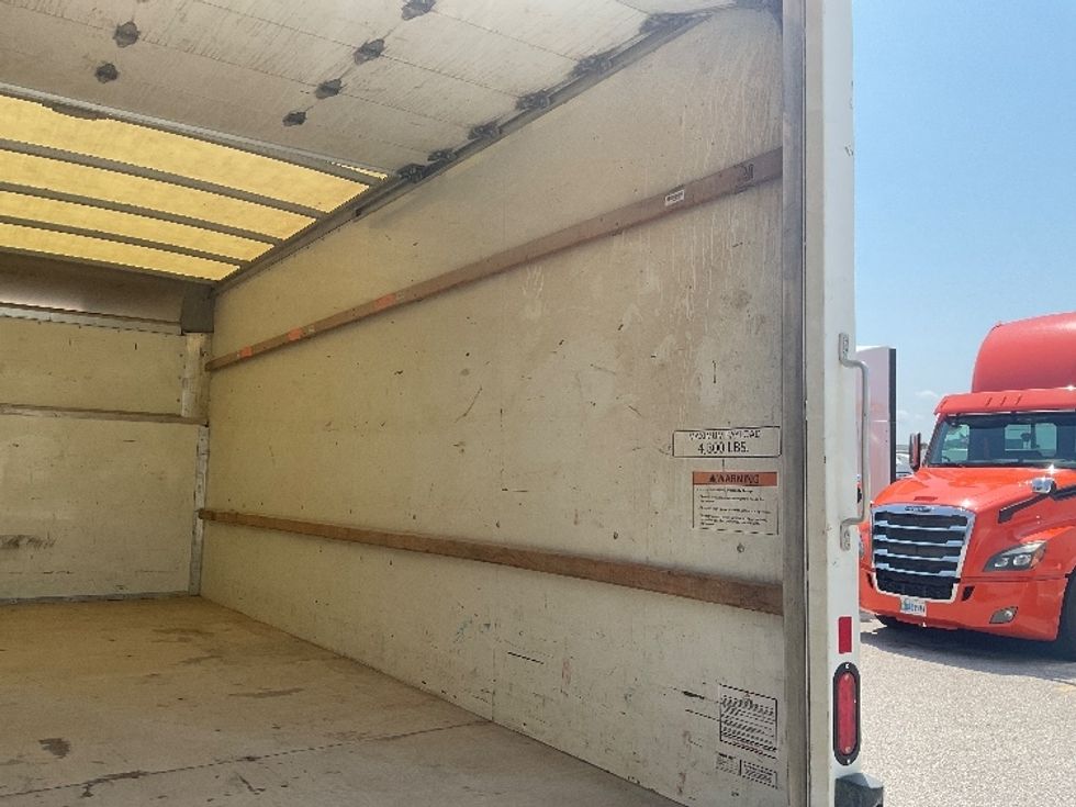 Light Duty Box Truck-Light and Medium Duty Trucks-Ford-2023-E350-Earth City-MO-107,561\n\t\tmiles-$ 11,000 - Image 10