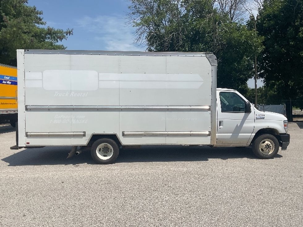 Light Duty Box Truck-Light and Medium Duty Trucks-Ford-2023-E350-Earth City-MO-107,561\n\t\tmiles-$ 11,000 - Image 12