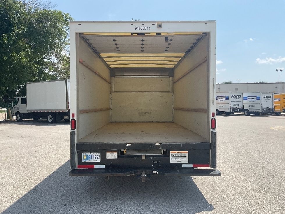 Light Duty Box Truck-Light and Medium Duty Trucks-Ford-2023-E350-Earth City-MO-107,561\n\t\tmiles-$ 11,000 - Image 7