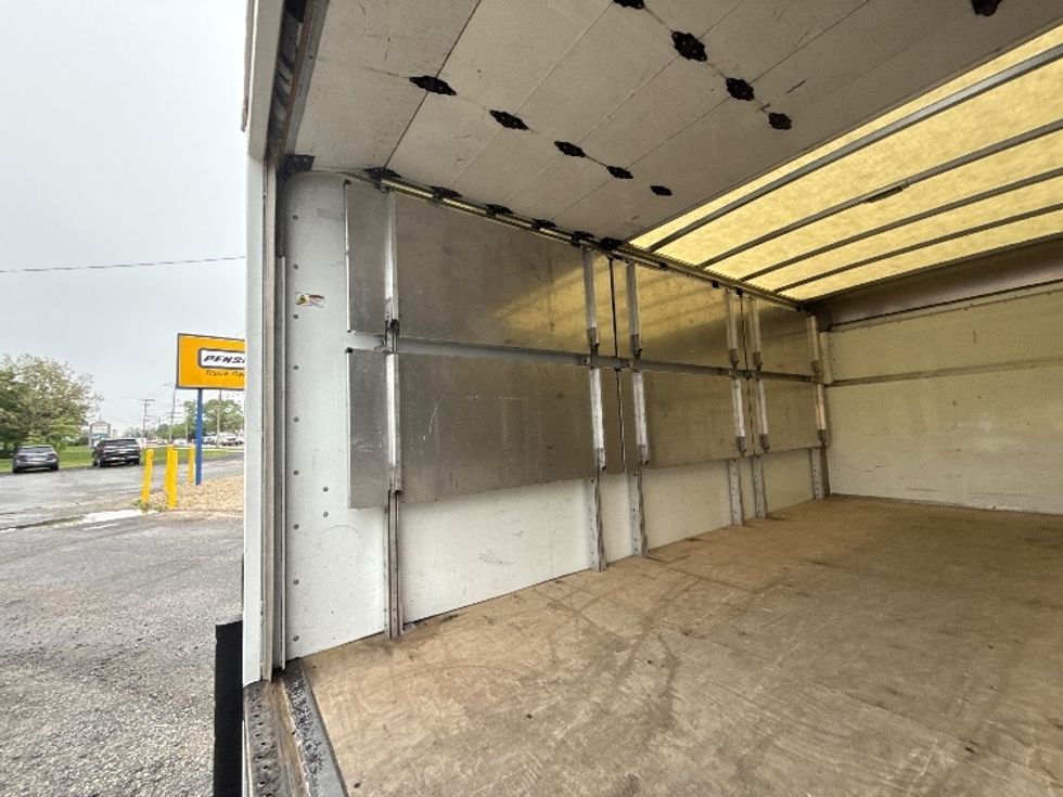 Light Duty Box Truck-Light and Medium Duty Trucks-Ford-2023-E350-Edison-NJ-37,836\n\t\tmiles-$ 42,250 - Image 11