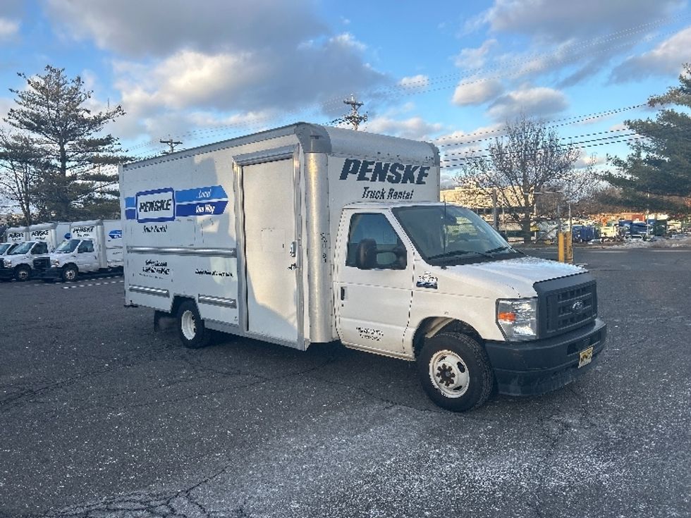 Light Duty Box Truck-Light and Medium Duty Trucks-Ford-2023-E350-Edison-NJ-47,613\n\t\tmiles-$ 40,500 - Image 1