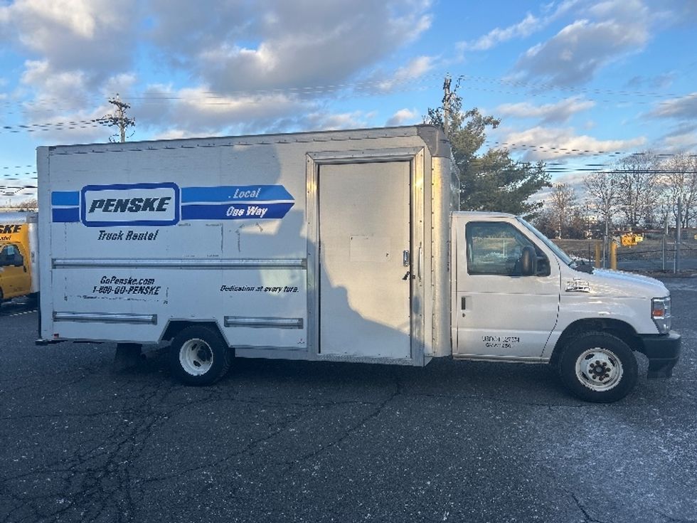 Light Duty Box Truck-Light and Medium Duty Trucks-Ford-2023-E350-Edison-NJ-47,613\n\t\tmiles-$ 40,500 - Image 15