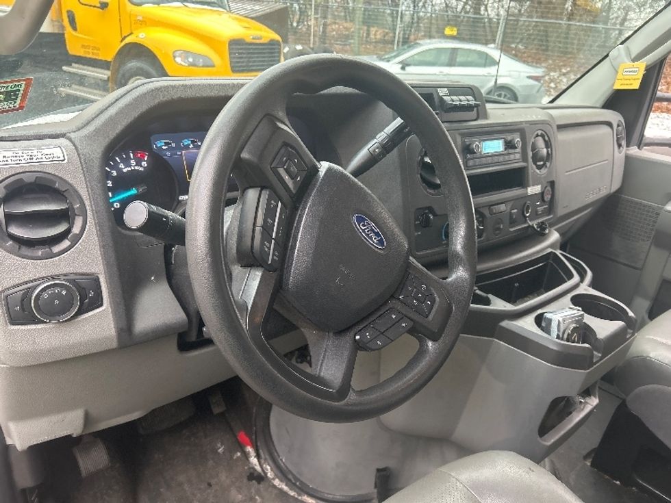 Light Duty Box Truck-Light and Medium Duty Trucks-Ford-2023-E350-Edison-NJ-47,613\n\t\tmiles-$ 40,500 - Image 17