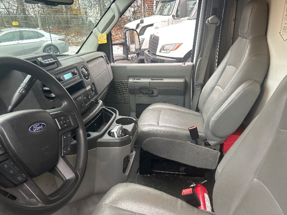 Light Duty Box Truck-Light and Medium Duty Trucks-Ford-2023-E350-Edison-NJ-47,613\n\t\tmiles-$ 40,500 - Image 19