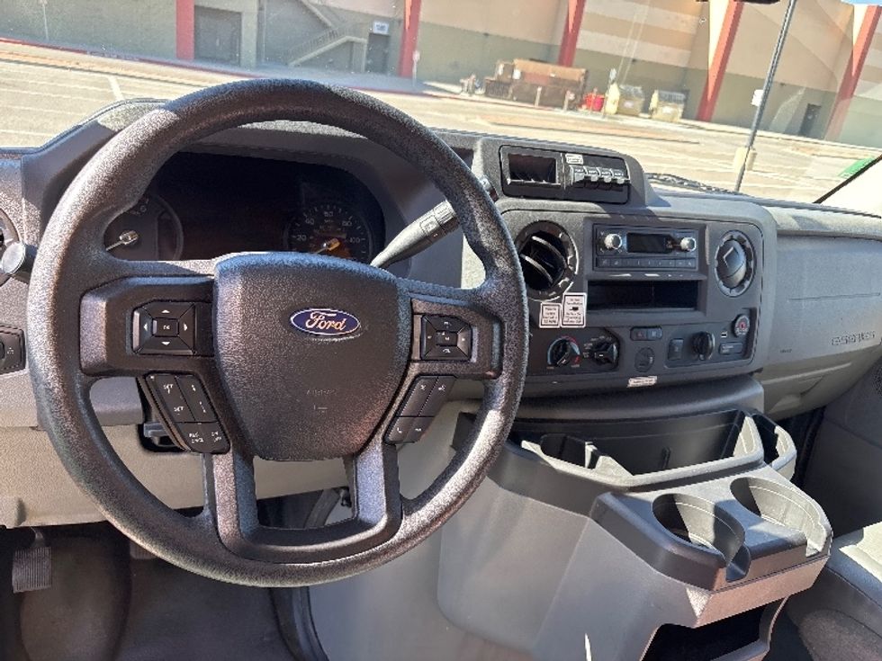 Light Duty Box Truck-Light and Medium Duty Trucks-Ford-2023-E350-El Paso-TX-105,275\n\t\tmiles-$ 29,250 - Image 16