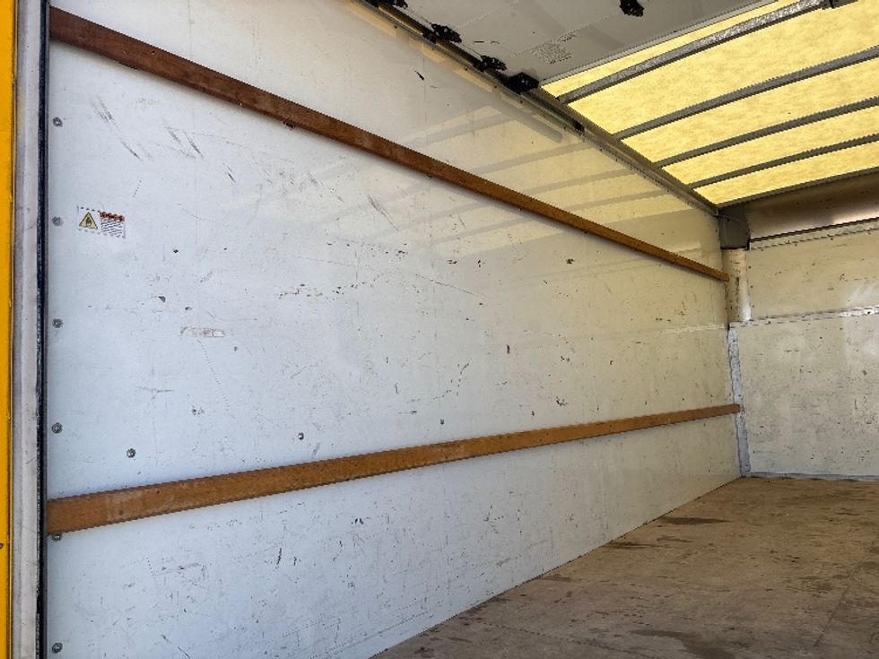 Light Duty Box Truck-Light and Medium Duty Trucks-Ford-2023-E350-El Paso-TX-105,275\n\t\tmiles-$ 29,250 - Image 9