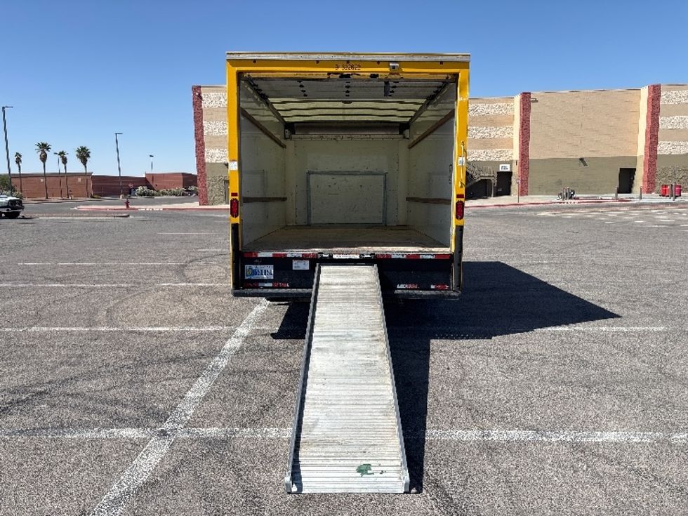 Light Duty Box Truck-Light and Medium Duty Trucks-Ford-2023-E350-El Paso-TX-90,494\n\t\tmiles-$ 29,250 - Image 9