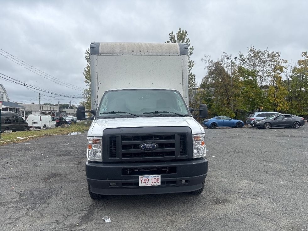 Light Duty Box Truck-Light and Medium Duty Trucks-Ford-2023-E350-Elmsford-NY-146,078\n\t\tmiles-$ 23,750 - Image 2