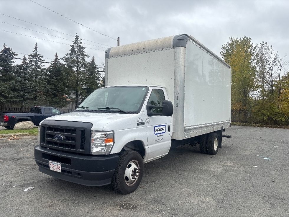 Light Duty Box Truck-Light and Medium Duty Trucks-Ford-2023-E350-Elmsford-NY-146,078\n\t\tmiles-$ 23,750 - Image 3