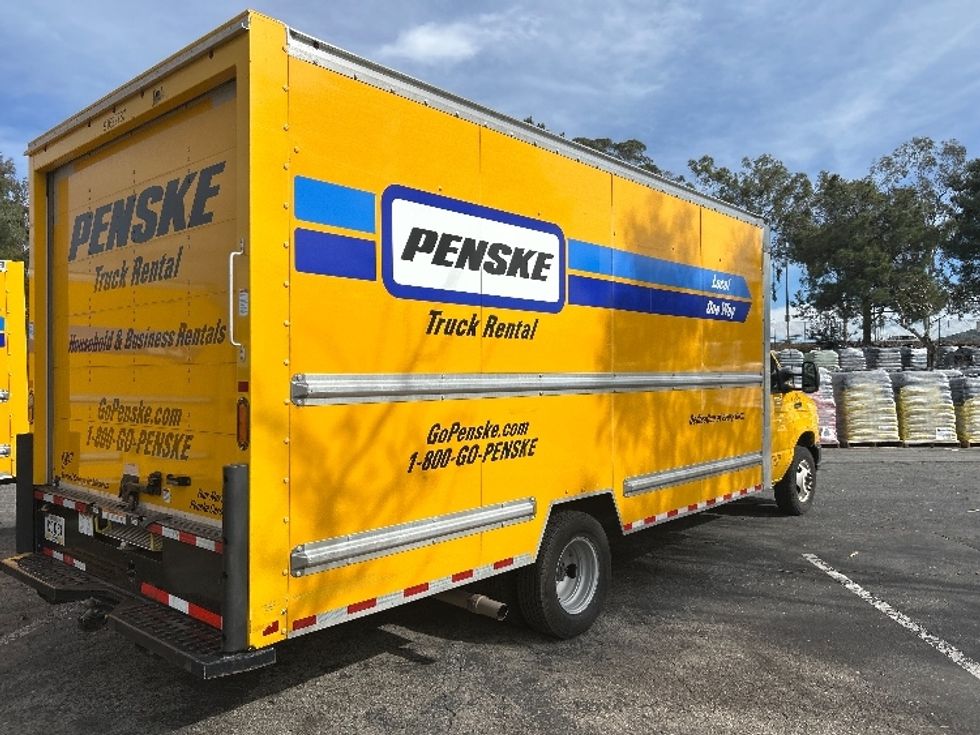 Light Duty Box Truck-Light and Medium Duty Trucks-Ford-2023-E350-Fontana-CA-103,978\n\t\tmiles-$ 29,250 - Image 13