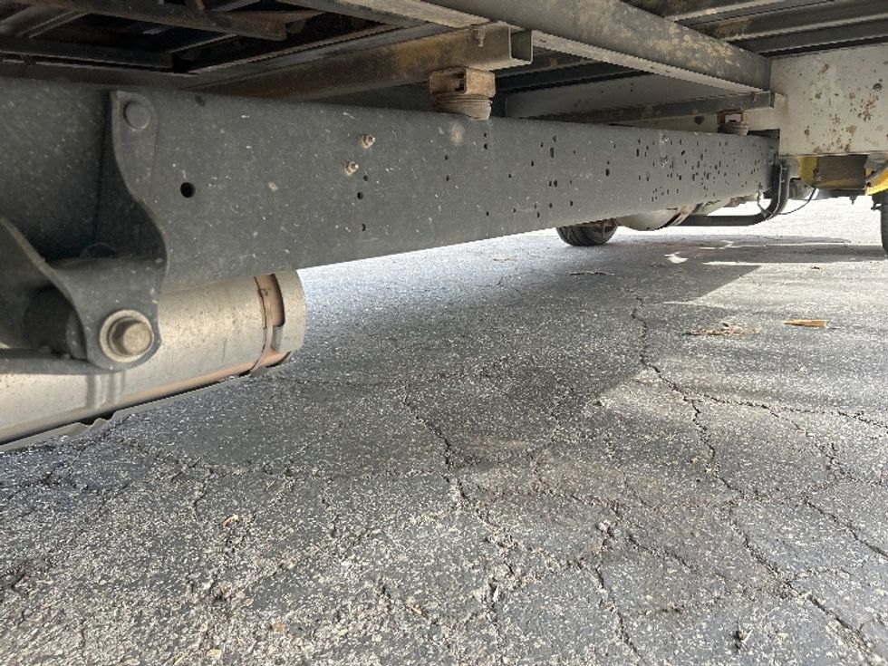 Light Duty Box Truck-Light and Medium Duty Trucks-Ford-2023-E350-Fontana-CA-103,978\n\t\tmiles-$ 29,250 - Image 14