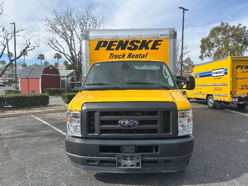 Light Duty Box Truck-Light and Medium Duty Trucks-Ford-2023-E350-Fontana-CA-103,978\n\t\tmiles-$ 29,250 - Image 2