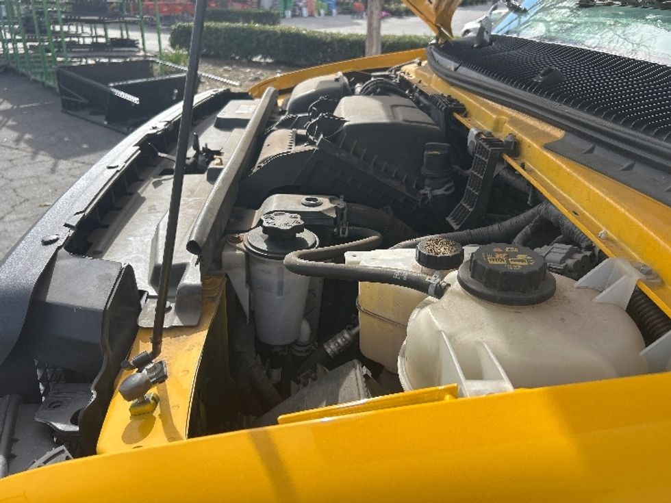 Light Duty Box Truck-Light and Medium Duty Trucks-Ford-2023-E350-Fontana-CA-103,978\n\t\tmiles-$ 29,250 - Image 24