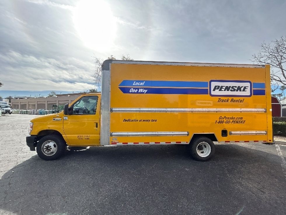 Light Duty Box Truck-Light and Medium Duty Trucks-Ford-2023-E350-Fontana-CA-103,978\n\t\tmiles-$ 29,250 - Image 4