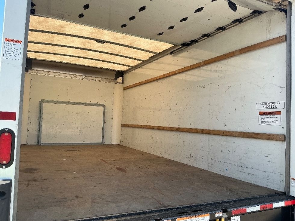 Light Duty Box Truck-Light and Medium Duty Trucks-Ford-2023-E350-Fontana-CA-87,432\n\t\tmiles-$ 35,750 - Image 12