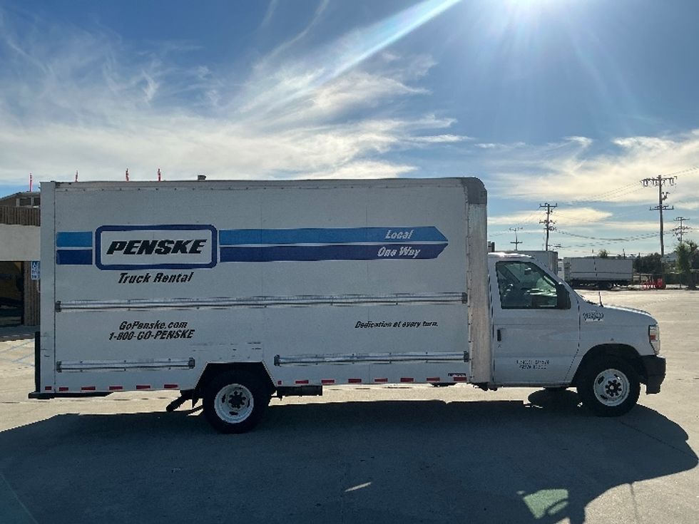 Light Duty Box Truck-Light and Medium Duty Trucks-Ford-2023-E350-Fontana-CA-87,432\n\t\tmiles-$ 35,750 - Image 15