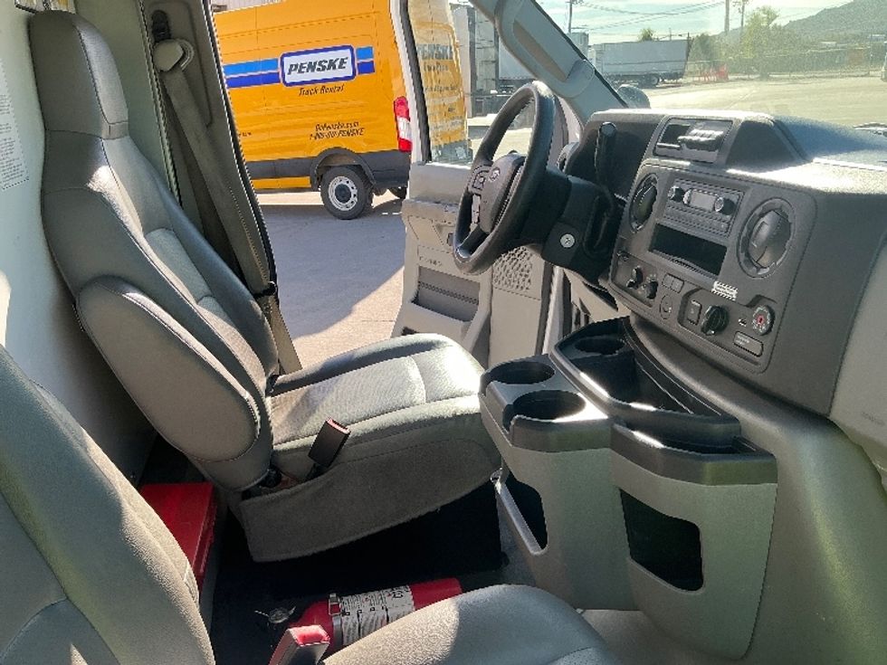 Light Duty Box Truck-Light and Medium Duty Trucks-Ford-2023-E350-Fontana-CA-87,432\n\t\tmiles-$ 35,750 - Image 22