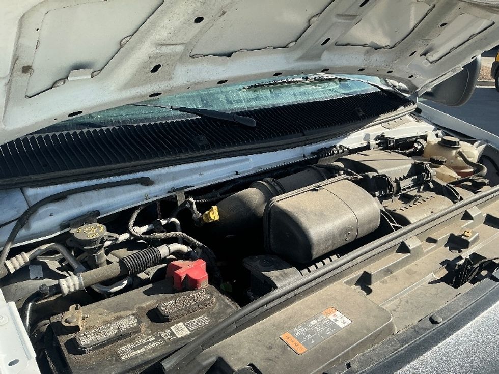 Light Duty Box Truck-Light and Medium Duty Trucks-Ford-2023-E350-Fontana-CA-87,432\n\t\tmiles-$ 35,750 - Image 23