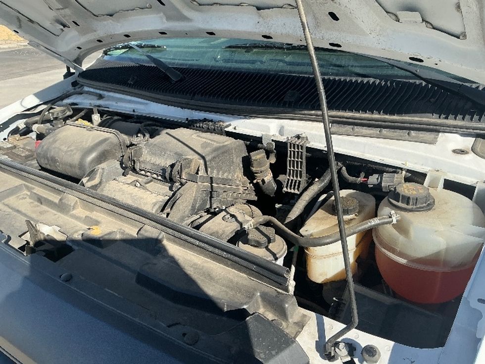 Light Duty Box Truck-Light and Medium Duty Trucks-Ford-2023-E350-Fontana-CA-87,432\n\t\tmiles-$ 35,750 - Image 24