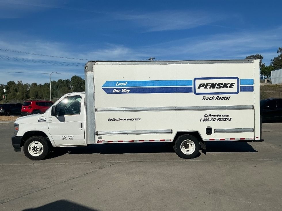 Light Duty Box Truck-Light and Medium Duty Trucks-Ford-2023-E350-Fontana-CA-87,432\n\t\tmiles-$ 35,750 - Image 4