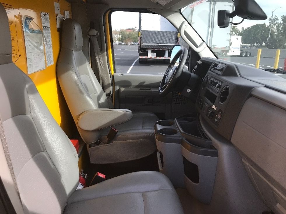 Light Duty Box Truck-Light and Medium Duty Trucks-Ford-2023-E350-Fontana-CA-90,602\n\t\tmiles-$ 31,500 - Image 22
