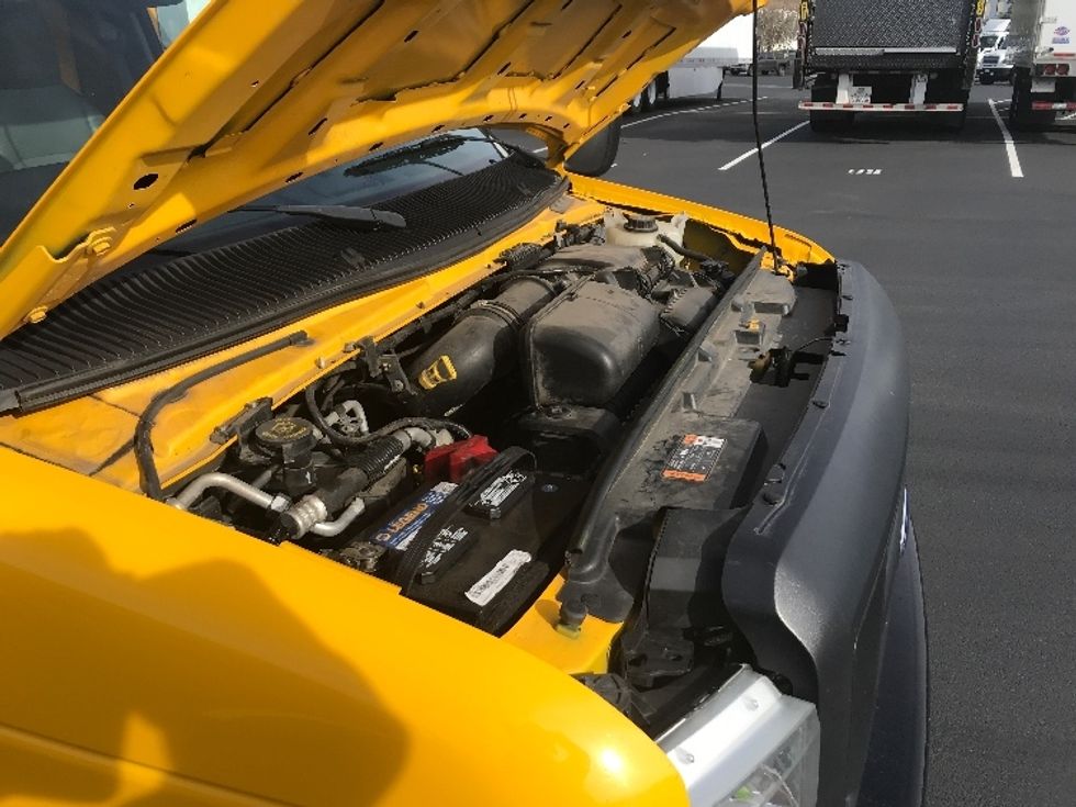 Light Duty Box Truck-Light and Medium Duty Trucks-Ford-2023-E350-Fontana-CA-90,602\n\t\tmiles-$ 31,500 - Image 23