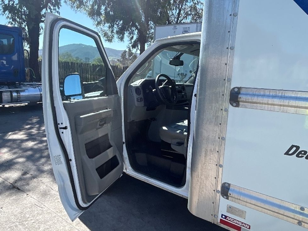 Light Duty Box Truck-Light and Medium Duty Trucks-Ford-2023-E350-Fontana-CA-93,049\n\t\tmiles-$ 34,750 - Image 16
